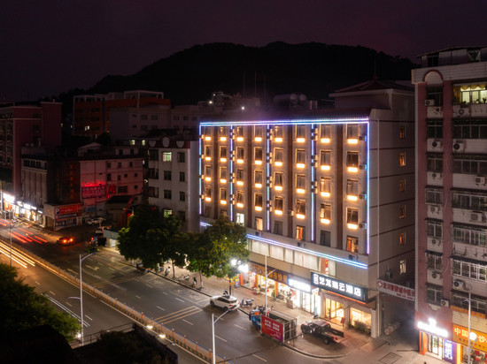 艺龙瑞云酒店(河源龙川店)