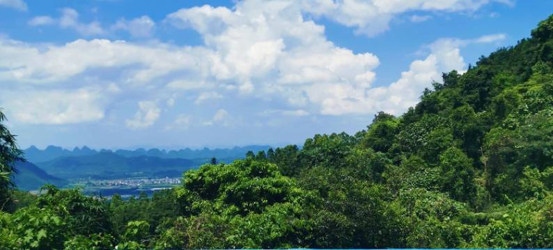 上林大明山云松山宿图片