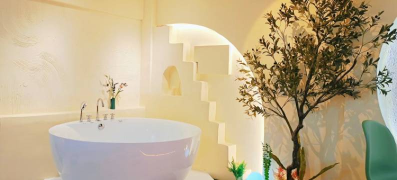 那山那水网红主题观影民宿(延边大学西市场店)图片