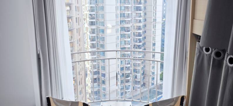 愉颜悦舍青年公寓(深圳之眼店)图片