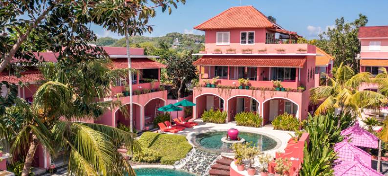 PinkCoco 乌鲁瓦图 - 持续惊喜 & 仅限酷成人(PinkCoco Uluwatu - Constant Surprises & for Cool Adults Only)图片