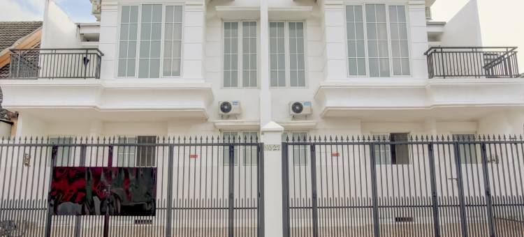 Hotel O Golden White House Near Mall Panakkukang图片