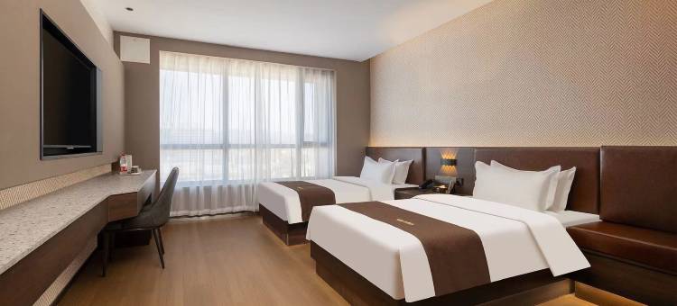 如家诗柏·云酒店(海阳泰华城市广场店)图片