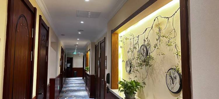 科左中旗雅客小镇假日酒店(保康镇店)图片