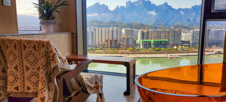 城隐•河畔民宿(张家界天门山索道大庸古城店)图片