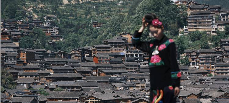 行者上居全景美宿(西江千户苗寨观景台店)图片