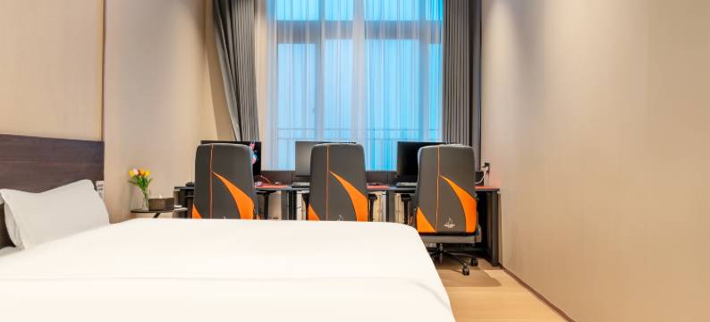 韦恩电竞酒店(广东技术师范大学白云校区店)图片