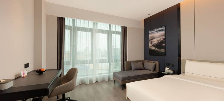 贵阳观山湖奥体中心亚朵酒店图片