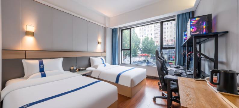 美娱·星峰电竞酒店(巩义星月时代广场店)图片