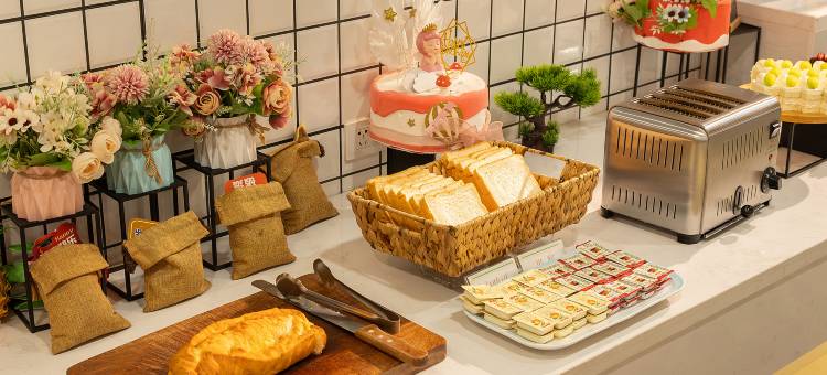 维朵印象酒店(合肥工业大学屯溪路校区大钟楼店)图片