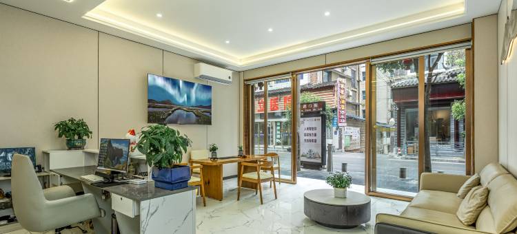 新盛酒店(镇远古城店)图片