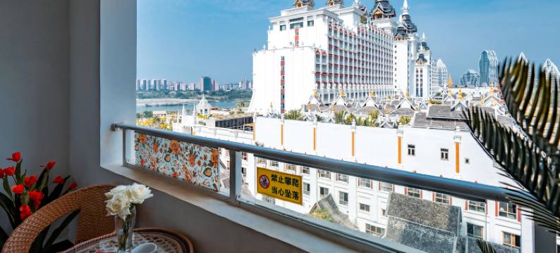 西双版纳景洪自由空间度假酒店(告庄西双景星光夜市店)图片