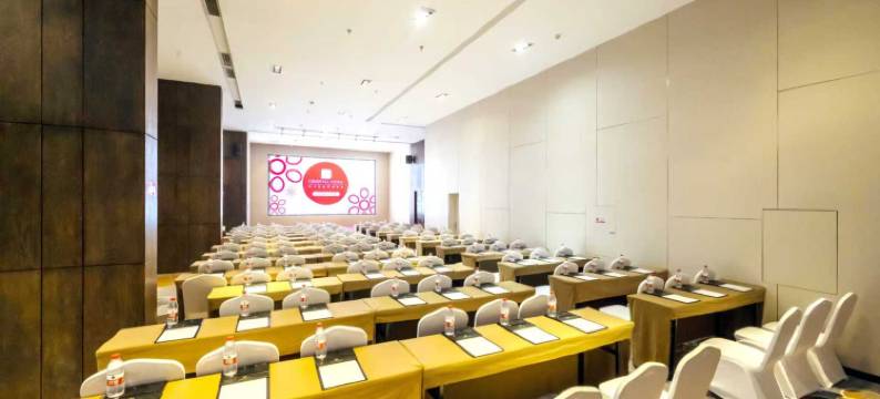 东方银座国际酒店(东北大马路地铁站店)图片