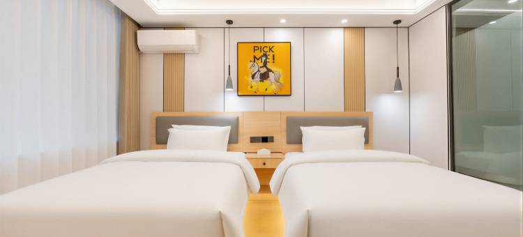 艺选酒店(重庆解放碑洪崖洞店)图片