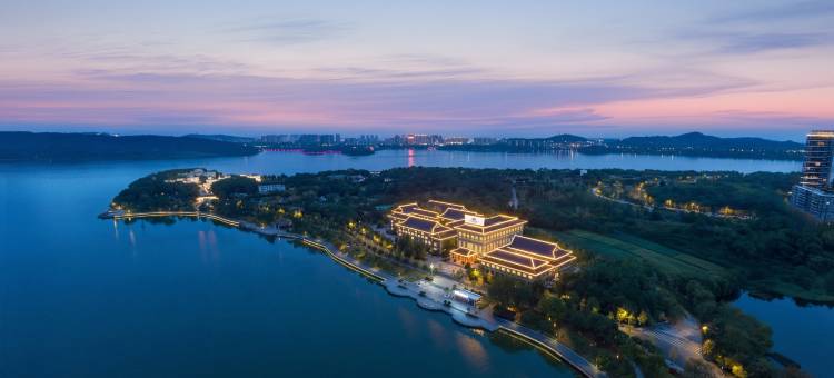 岳阳阿波罗御庭酒店图片