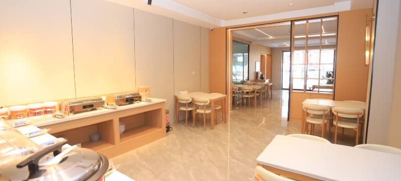 如家派柏·云酒店(松江河长白山西站店)图片