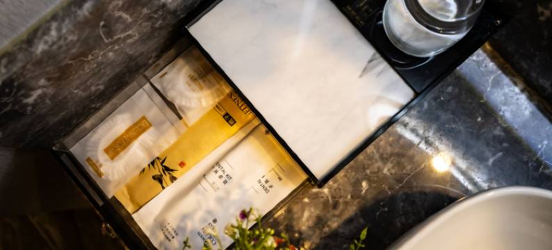 朗橙酒店(国际大巴扎南门地铁站店)图片