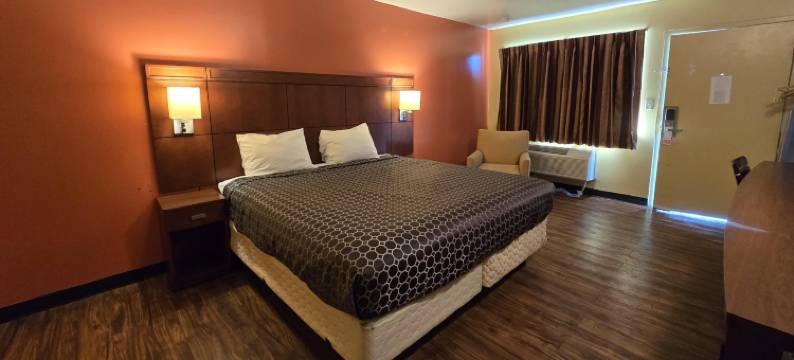 OYO纽波特纽斯US-60日出酒店(Sunrise Inn by OYO Newport News US-60)图片