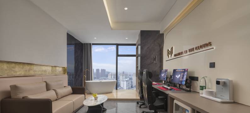 漫步云端电竞酒店(商丘万达店)图片