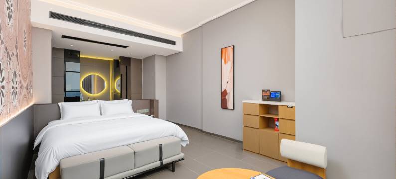 曼陀伦Plus智能酒店(江门和兴广场五邑华侨广场店)图片