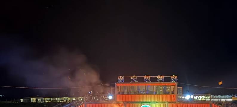 夜鸣沙酒店图片