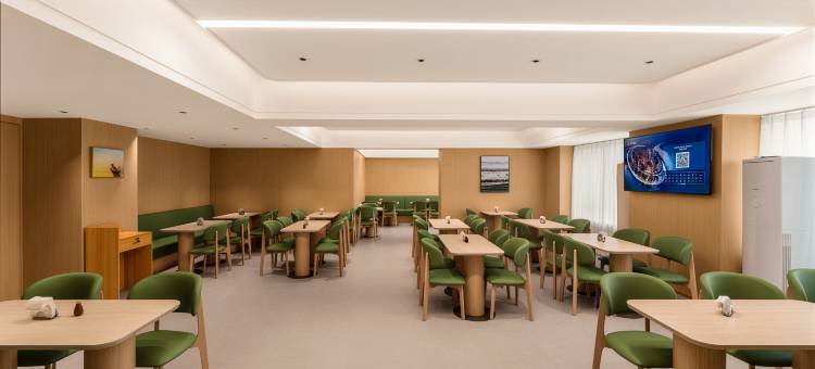 维也纳智好酒店(青岛金沙滩吾悦广场店)图片
