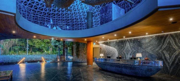 普吉岛奈汉海滩温德姆至尊酒店(Wyndham Grand Nai Harn Beach Phuket)图片