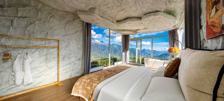曼星屿|270度雪山·云海·秘境庄园(香格里拉虎跳峡店)图片
