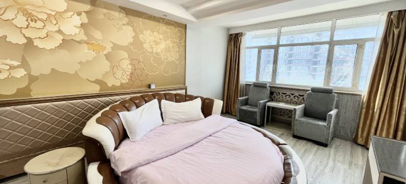 爱尚主题酒店(长江路店)图片