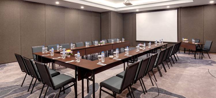 万鸦老森特拉酒店(The Sentra Manado)图片