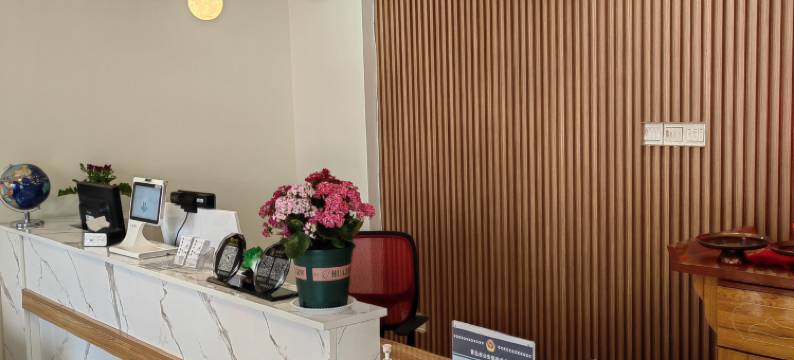 悦客100酒店(青岛北岭地铁站店)图片