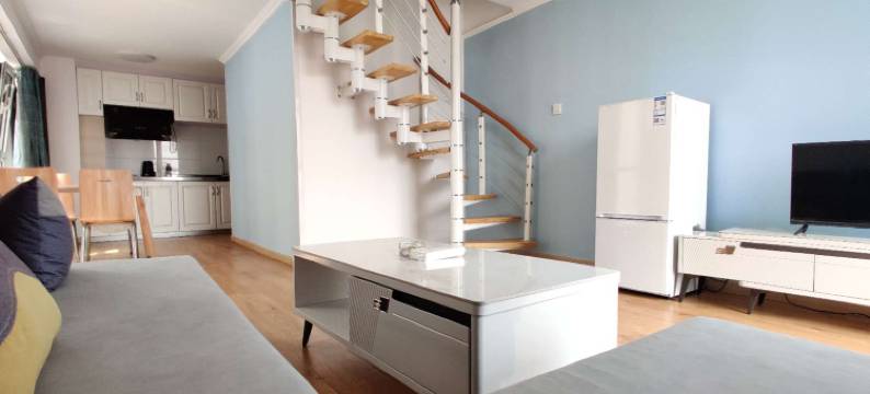 多彩假日酒店公寓(青岛火车北站科技大学四方校区店)图片