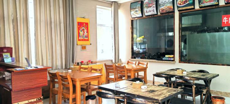 汉郡时光美宿(张掖临泽七彩丹霞旅游景区店)图片