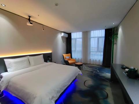 岚驿商务酒店(平原德百广场店)