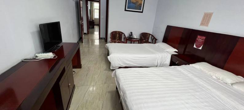 乌兰布统苏木敖包山下客栈图片