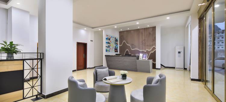 桂林阳朔鸿阳酒店(十里画廊乌布小镇店)图片