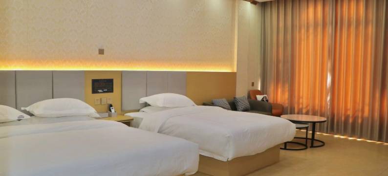 察隅工布云边酒店图片