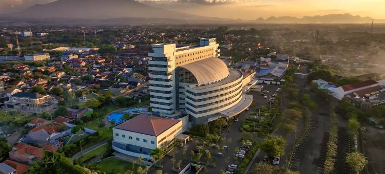 阿斯顿芝勒朋酒店及会议中心(Aston Cirebon Hotel and Convention Center)图片