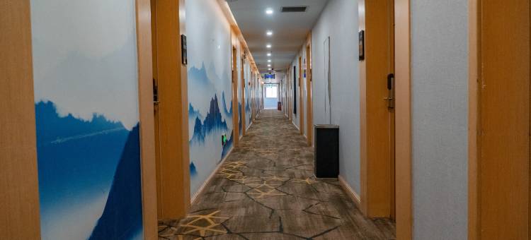 东来客大酒店(岐山蔡家坡火车站店)图片