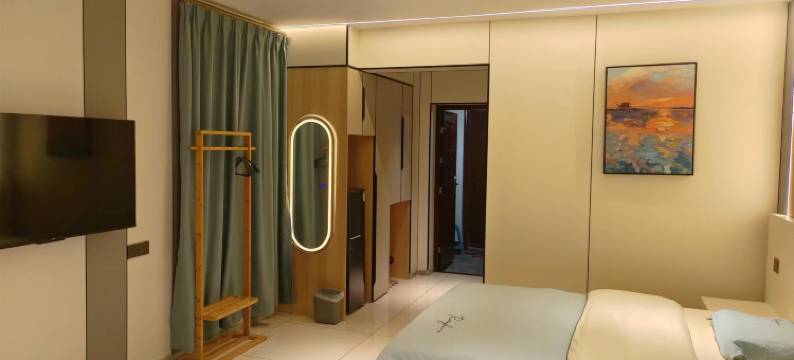 鞍山艾菲尔精品公寓图片