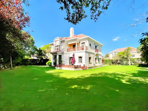 嗨时光度假轰趴别墅(上海佘山天马高尔夫店)