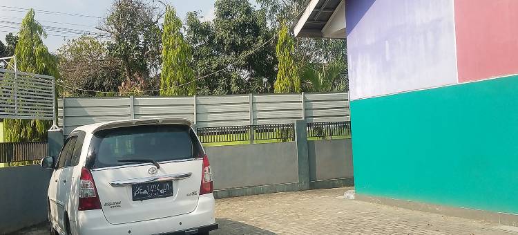 岑拉塔西伊斯兰家庭旅馆(Cendrawasih Syariah Homestay)图片