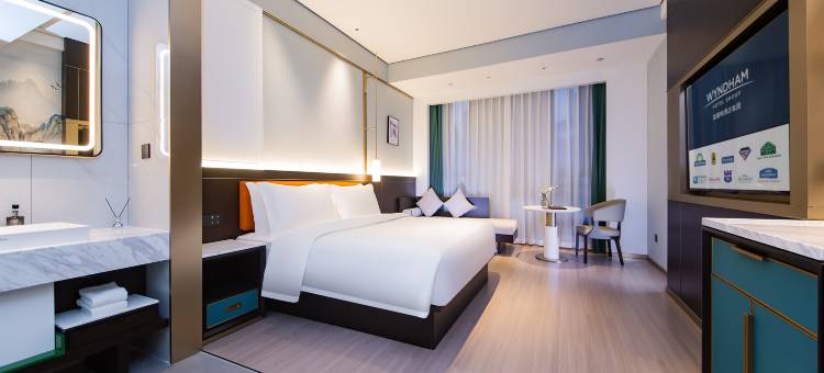 长沙开福戴斯温德姆酒店(秀峰山地铁站店)图片