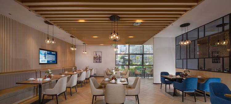 丽柏酒店(南昌红谷滩万达广场双子塔店)图片