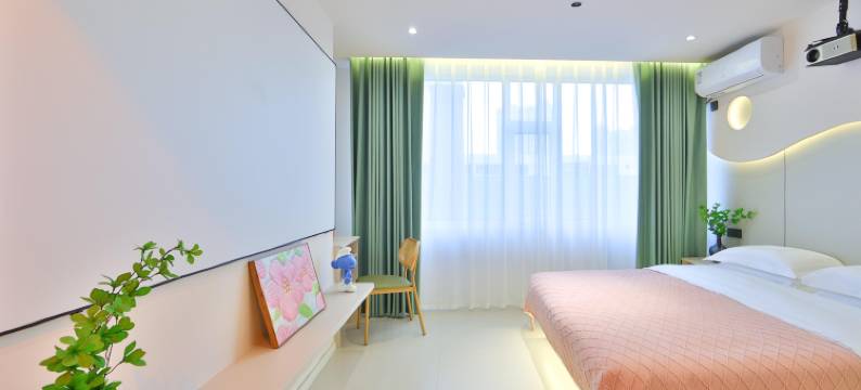 云朵•漫居｜AESTHETIC•FASHION设计民宿(延吉延边大学网红墙店)图片