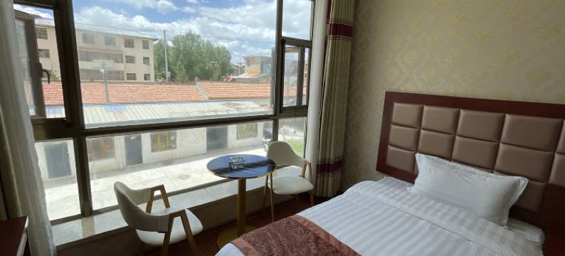 碌曲皓玥宾馆图片