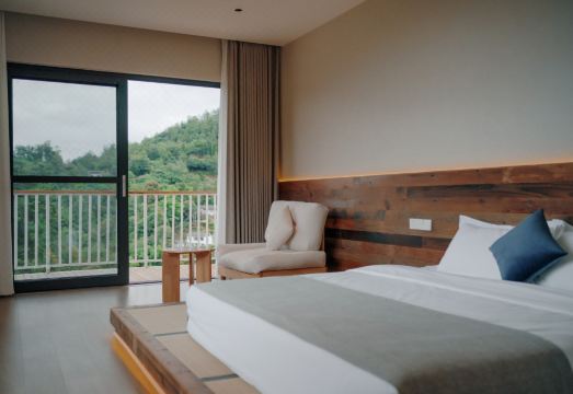 Pure Cloud Hotel Hotel Overview