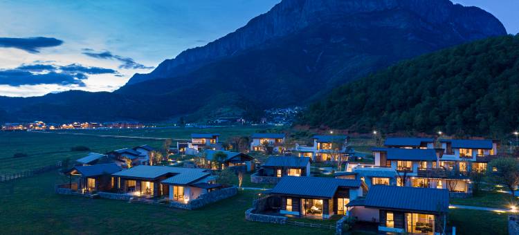 泸沽湖岚岳酒店图片