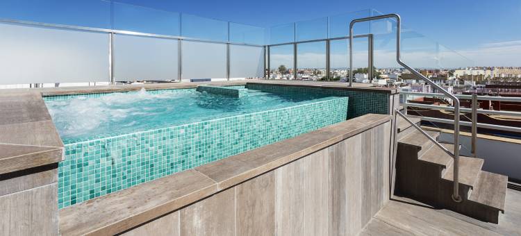 桑坦杰士达酒店(Catalonia Santa Justa)图片