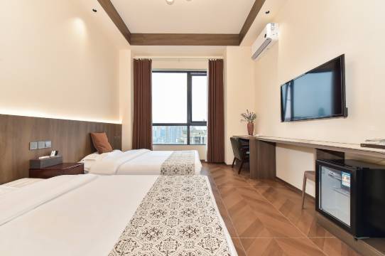 舍得民宿(保利凤凰湾皂角井地铁站店)